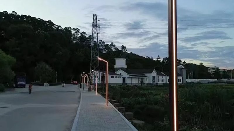 成都工厂LED灯：价格背后的考量因素